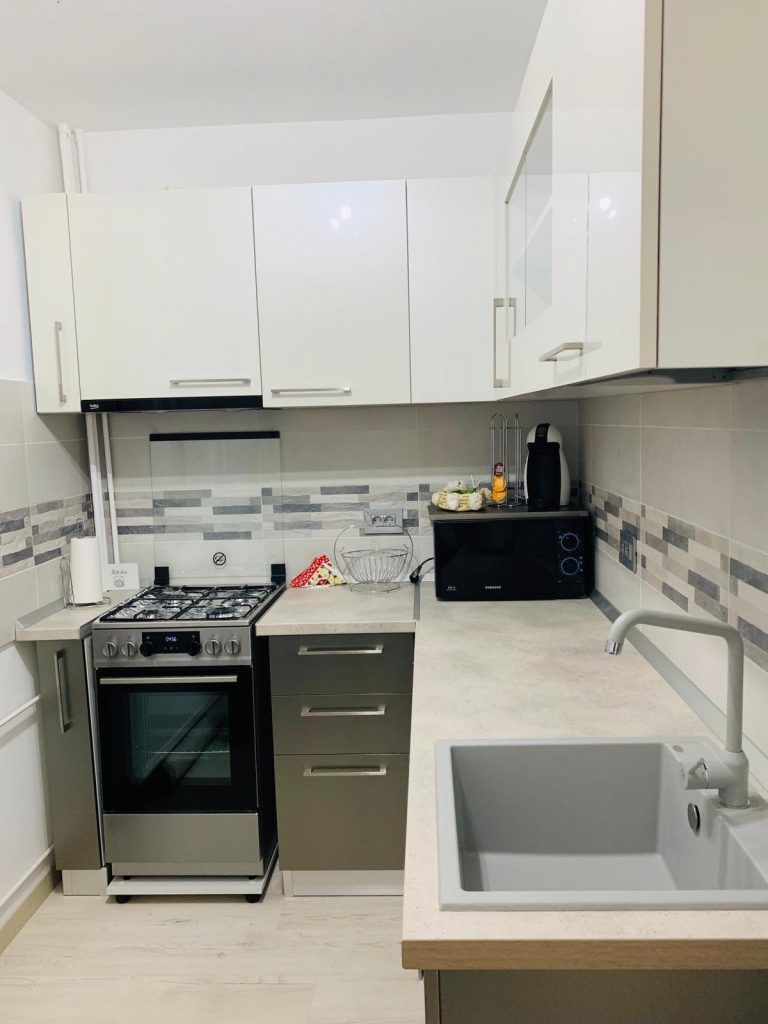 50 de amenajari de bucatarii mici: inspiratie si sfaturi utile pentru amenajarea lor