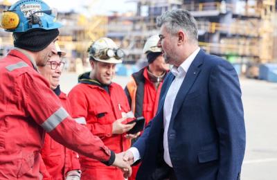 Marcel Ciolacu: Vreau să avem cât mai rapid un program naţional pentru extinderea accelerată a învăţământului dual. Acest parteneriat trebuie să ne permită ca în următorii cinci ani să avem 50.000 de locuri anual în învăţământul dual