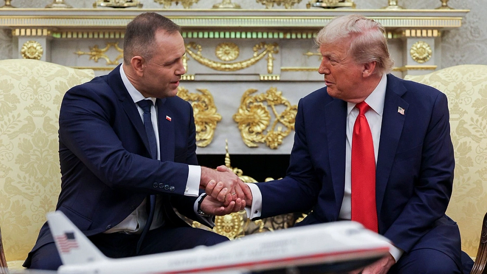 Semnal năucitor pentru conducerea României: SUA întrerup de azi orice contact cu președintele Seimului din Polonia, din cauza insultelor neprovocate pe care acesta i le-a adus lui Donald Trump