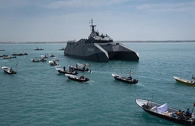 Iran blochează Strâmtoarea Ormuz, coridorul internațional al petrolului. Are de înfruntat armata SUA