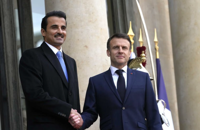 Qatarul se angajează să investească zece miliarde de euro în economia franceză, la orizontul lui 2030, anunţă Macron, la un toast în deschiderea unui dineu oferit emirului Qatarului Tamim bin Hamad Al-Thani, în cursul unei vizite de stat
