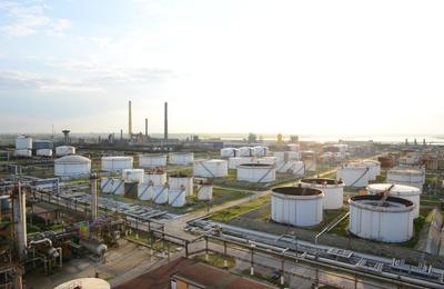 Rafinăria Petromidia îşi va reduce pentru zece zile capacitatea de producţie pentru realizarea mai multor operaţiuni tehnologice programate