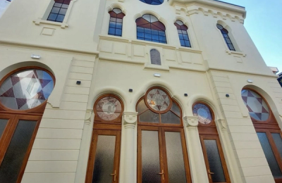 Concert Vivaldi la Sinagoga Mare din Constanța. O seară de muzică barocă cu Rodica Nurla și Andreea Bratu
