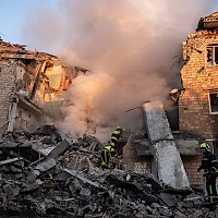„Pacea” lui Putin. Rusia a bombardat sediul UE și Consiliul britanic din Kiev și a cerut negocieri