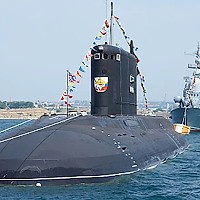 Rușii au scufundat barje la intrarea în portul Novorossiisk de teama Ucrainei. Și-au blocat Flota Mării Negre