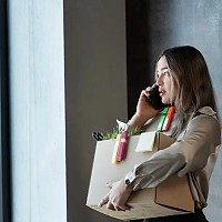 România trece printr-un val de concedieri. Fabrici mari, la un pas de faliment. Ce le-a distrus?