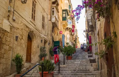 Viziteaza Malta, tara cladirilor de culoarea mierii si a caselor fara acoperisuri