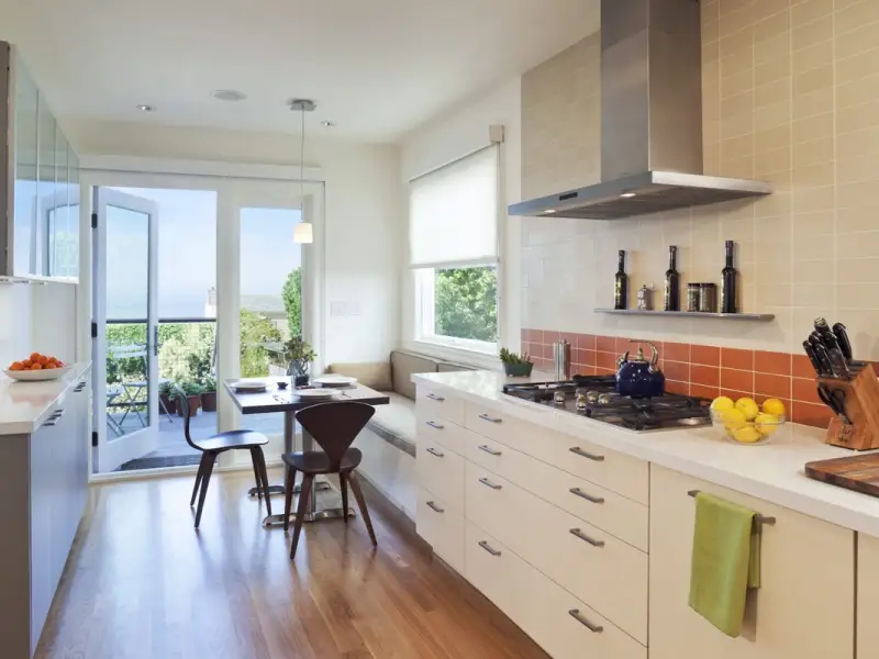 Modele de placi ceramice pentru spatiul dintre corpurile de bucatarie