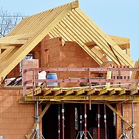 Cât costă să construiești o casă în România în 2025