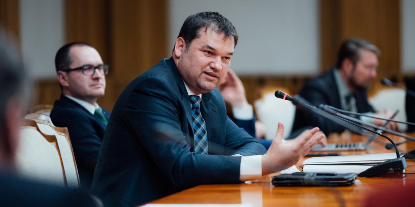 Cseke Attila: Senatul a corectat OUG 81/2023 care ar fi înfiinţat o nouă instituţie pentru verificarea achiziţiilor publice. În prezent, există două instituţii de control. UDMR nu susţine birocraţia