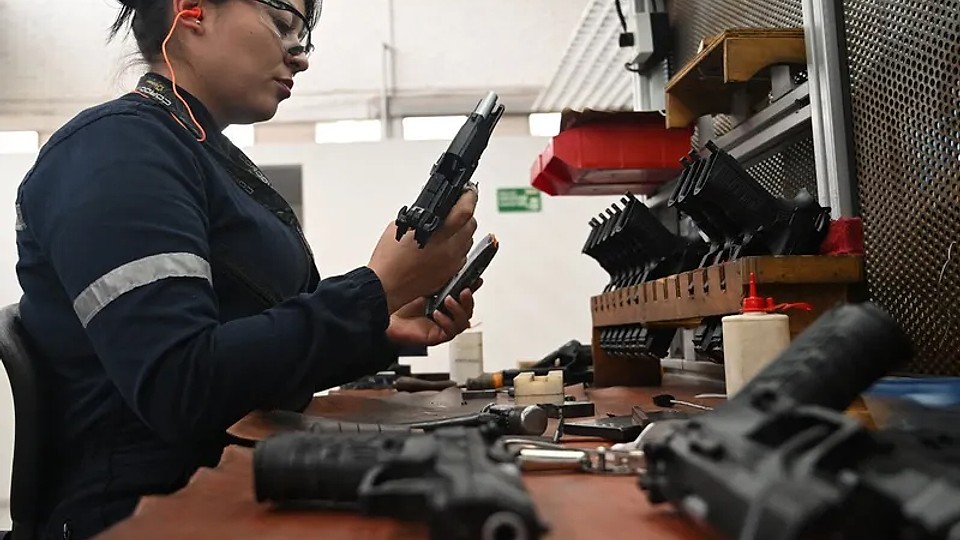 Războiul din Ucraina, beneficii de 679.000.000.000$ industriei de arme. România, achiziții de 10.000.000.000€