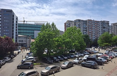Revoluția parcărilor din Sectorul 2: Rareș Hopincă propune locuri albastre preluate de primărie și parcări supraetajate