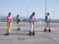Cum alegi cel mai eficient vehicul electric pentru drumuri scurte: Ghidul complet al autonomiei și costurilor zilnice