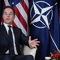 La doar câteva săptămâni după ce Trump a adus NATO în pragul colapsului, Rutte are o perspectivă complet diferită asupra alianței