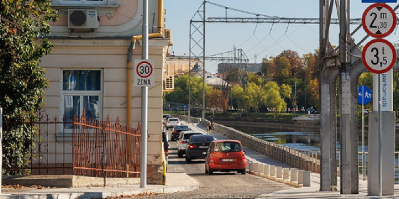Atenție, șoferi! Joi, 17 octombrie, a fost pus în funcțiune echipamentul de limitare de înălțime pe strada Mamaia din Cluj-Napoca