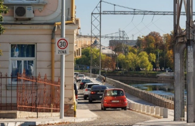 Atenție, șoferi! Joi, 17 octombrie, a fost pus în funcțiune echipamentul de limitare de înălțime pe strada Mamaia din Cluj-Napoca