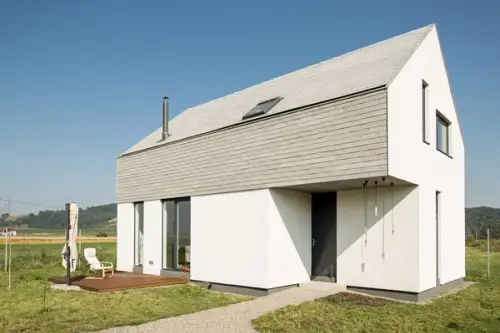 Case din Romania: casa-om, un proiect marca Insert Studio