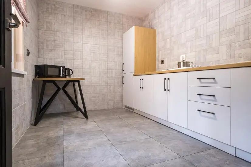 Tile and Ceramics in the Kitchen: What to Consider When Choosing Them