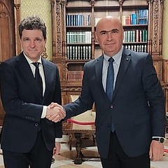 Euro a depășit pragul de 5,1 lei: În spațiul public se acreditează ideea că ar fi din cauza debarcării Guvernului Bolojan | Românii au fost speriați cu aceeași marotă și la alegerile prezidențiale din 2025