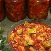 Salată de dovlecei marinați cu sos de ardei, o rețetă inspirată de LaLena.ro