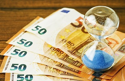 Explicațiile guvernatorului BNR privind eșecul trecerii României la euro. „Pot să vorbesc liber: A fost o decizie politică!”