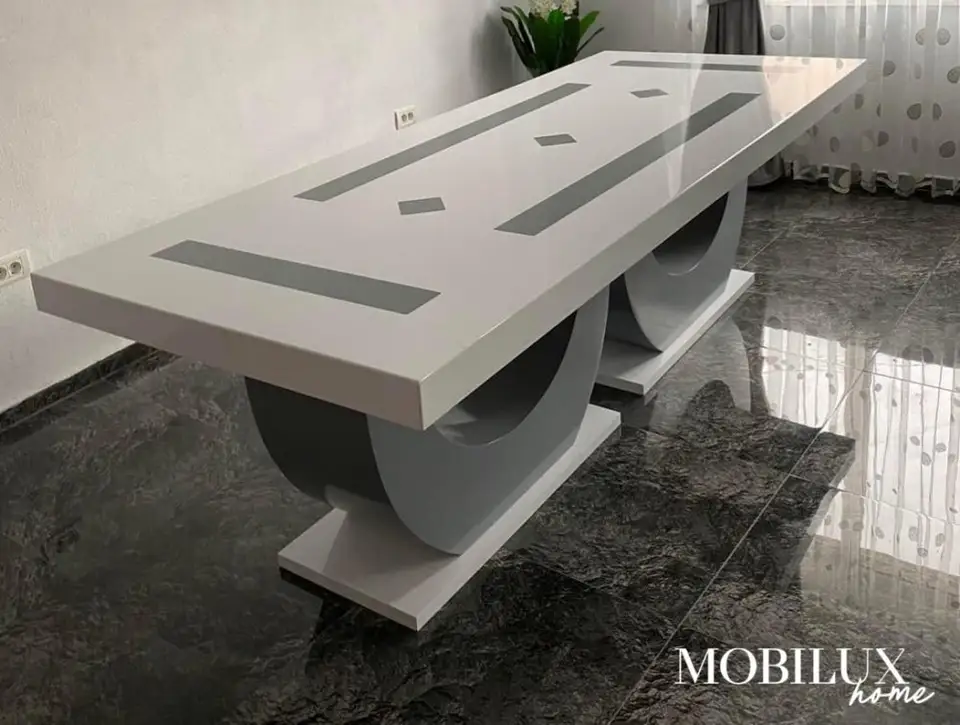 Elegant Tables: The Star Decor Element in Your Living Room. Mobilux Home Inspires Your Choices!