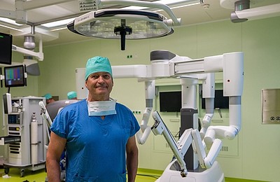 Chirurgie robotică de ultimă generație la Spitalul Privat Döbling: Sistemul de chirurgie robotică Da Vinci Xi