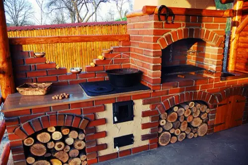 Amenajarea unei bucătării de vară funcționale