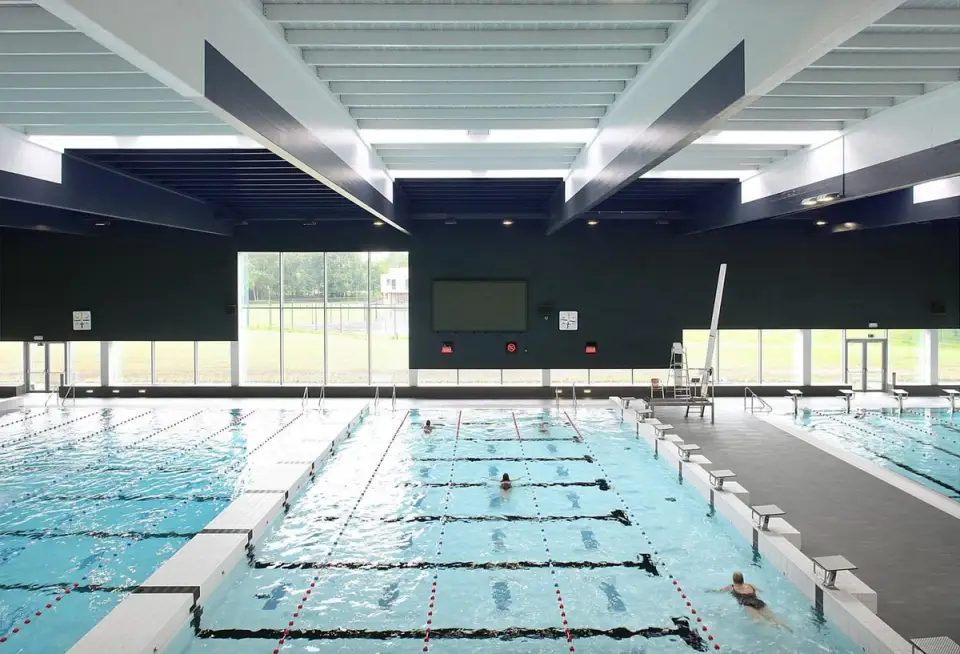 Nekkerpool – Centru recreativ cu un design modern