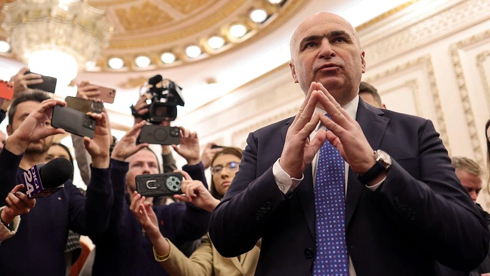 Ilie Bolojan se suspendă din PNL și îl va propune pe Cătălin Predoiu la conducerea partidului. Când va fi anunțat viitorul președinte al Senatului