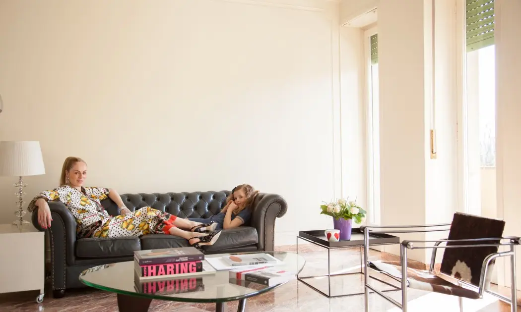 Simplitate, eleganta, unicitate in apartamentul unui superstar milanez