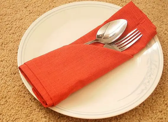 Cum sa impaturesti un servet?