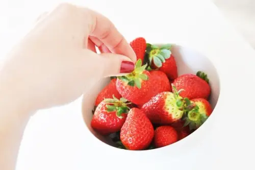 Tutorial: Cum se planteaza capsunii? (VIDEO)