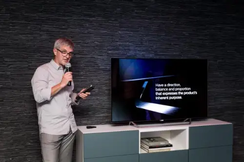 Interviu cu Christian Winkler Designer Philips TV