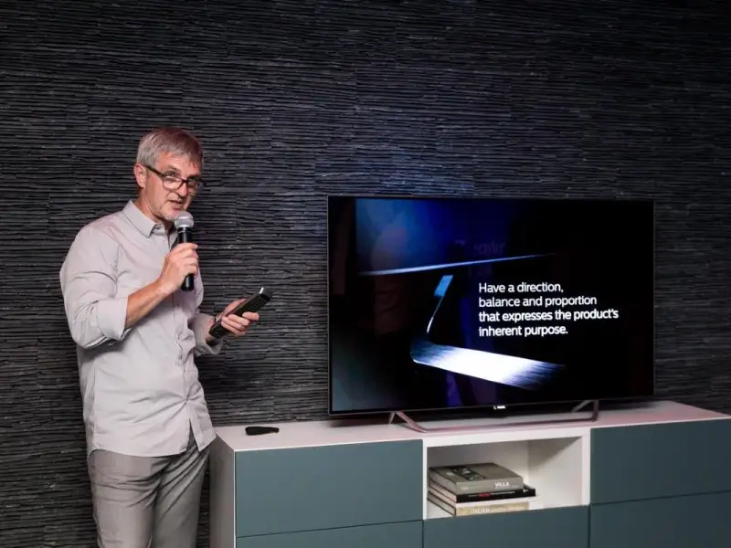 Interviu cu Christian Winkler Designer Philips TV