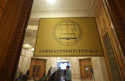 CCR analizează legea pensiile speciale. Înalta Curte şi partidele de opoziţie atacă actul normativ