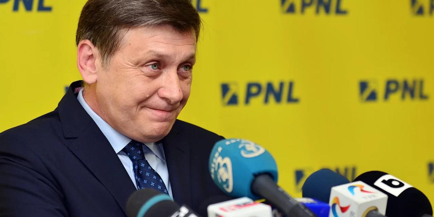 Crin Antonescu îi acuză pe Simion și Șoșoacă că sunt convenabili Kremlinului