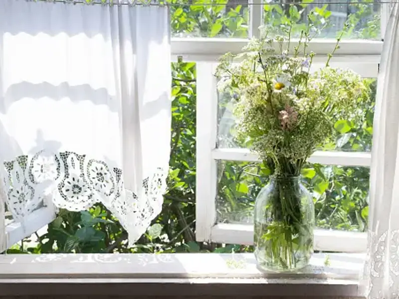 Cum să te bucuri de răcoare în casă fără aparat de aer condiționat