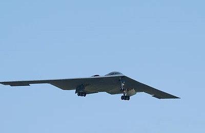 Cum se pregătesc piloții SUA pentru misiuni de 40 de ore cu B-2, bombardierul de 2.000.000.000$