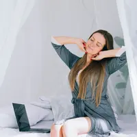 Cum să îți creezi un colț de citit în casă: sfaturi pentru un loc confortabil și relaxant