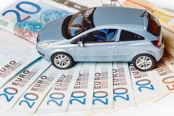 Zeci de accidente rutiere înscenate de o grupare din Bihor