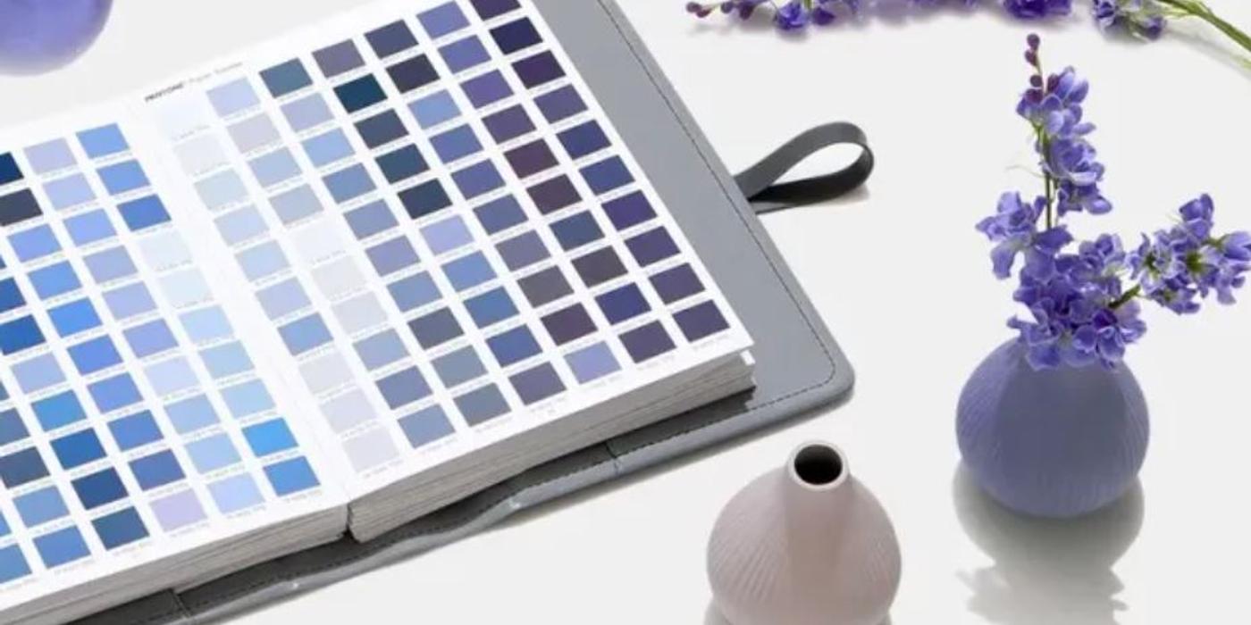 Vezi culoarea anului 2022 în viziunea Pantone: VERY PERI