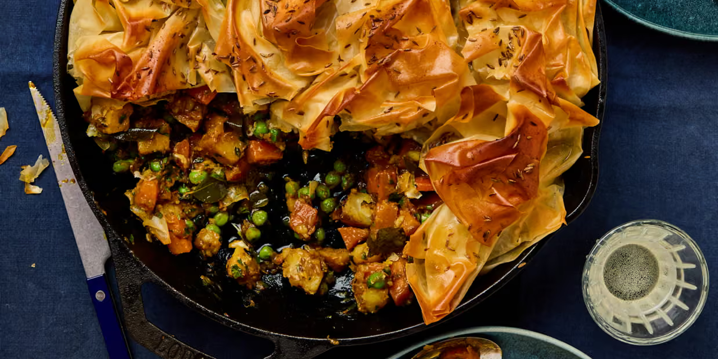 Plăcintă „Curry Puff” și tăiței „Mee Raja”: Rețetele malaeziene de zi cu zi ale Raniei Saidi