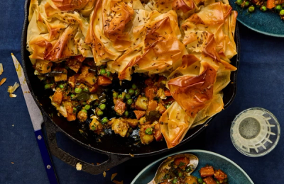 Plăcintă „Curry Puff” și tăiței „Mee Raja”: Rețetele malaeziene de zi cu zi ale Raniei Saidi