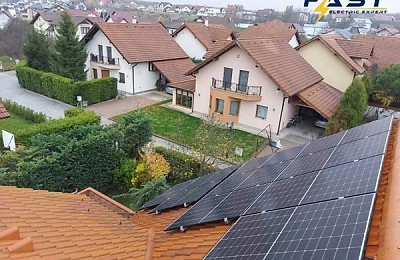Ce este un acumulator V-TAC și de ce alegi un panou Longi? Fast Electric Expert te informează