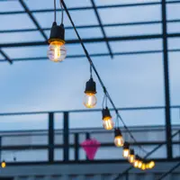 Iluminatul exterior: Idei creative pentru a-ți înfrumuseța grădina