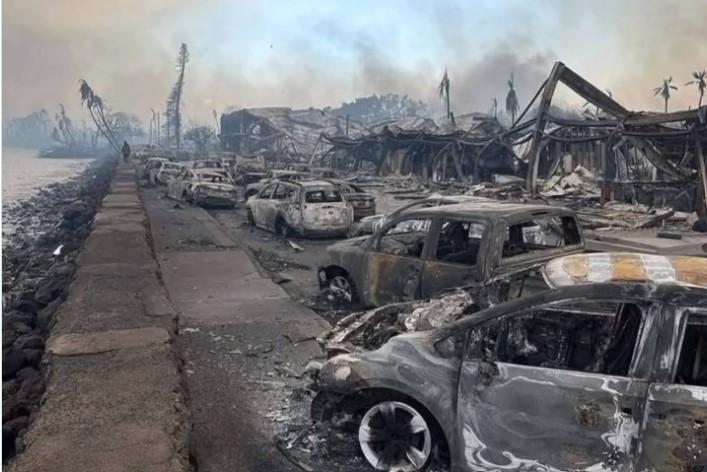 Numărul persoanelor ucise în incendiile din Hawaii a crescut la 55, dar sute de oameni sunt daţi dispăruţi. Cum a izbucnit focul ce a provocat probabil cel mai mare dezastru natural şi a doua cea mai costisitoare catastrofă din istoria statului