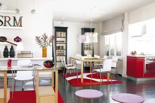 O mansarda creativa cu aer de loft