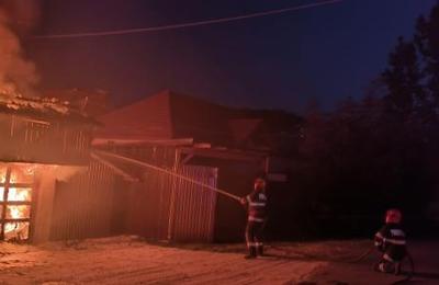 Incendiu, noaptea trecută, într-o bucătărie de vară din Jucu Herghelie