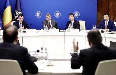 Premierul, discuţii cu delegaţia Grupului Renault despre extinderea investiţiilor în România / Ciolacu: Am salutat cu toţii ideea Simonei Bucura-Oprescu de a avea la Mioveni un Muzeu Dacia